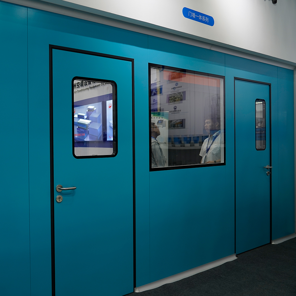 Exhibition Presence 2