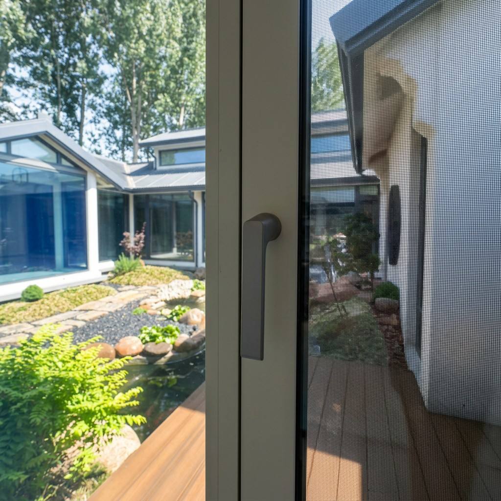 HUACAI Modern Flush Design Aluminum Casement Window Hidden Hardware Internal Tilt and Turn System Window