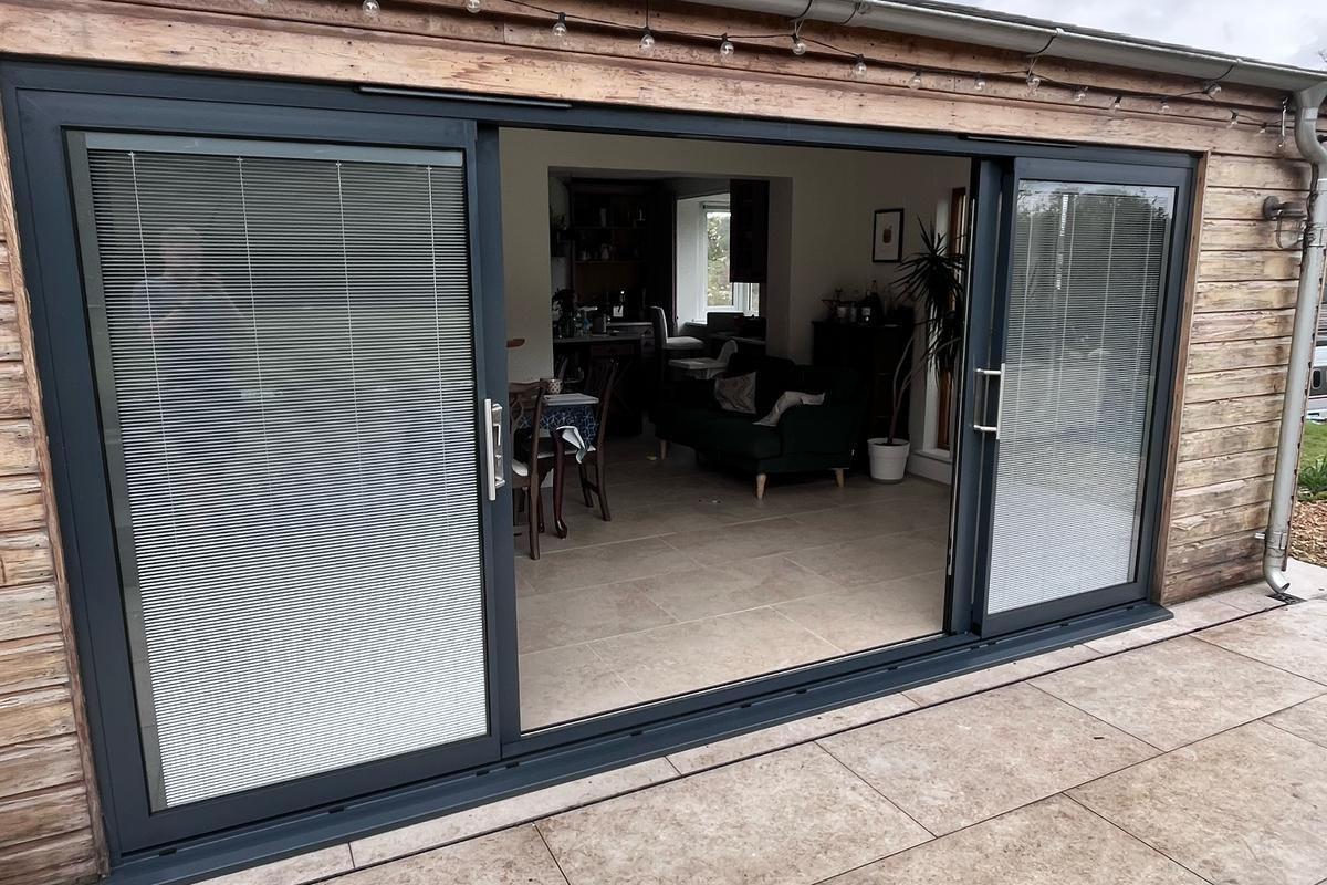 Heavy Duty Thermal Break Aluminum Lift and Slide Door Max 500kg Per Panel Load Bearing Lifting Sliding Custom Size Color Energy
