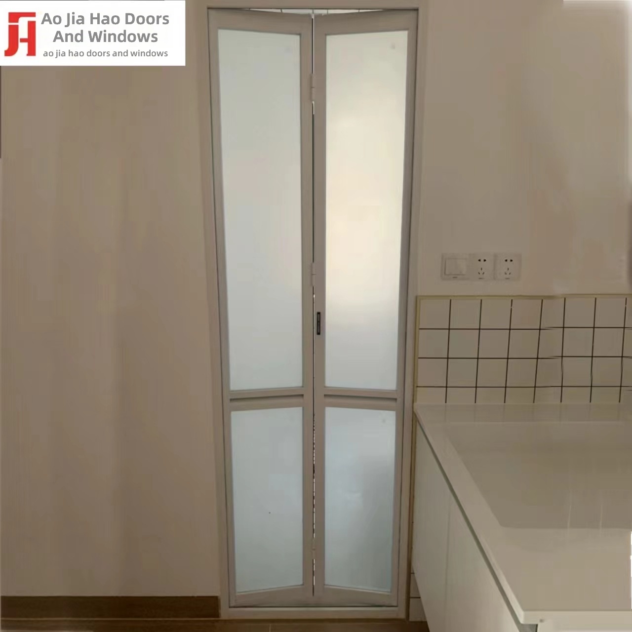 Small Foldable Minimalist Aluminum Alloy Frameless Glass Waterproof Shower Door Honeycomb-style Design Foshan-made 2016 Bathroom