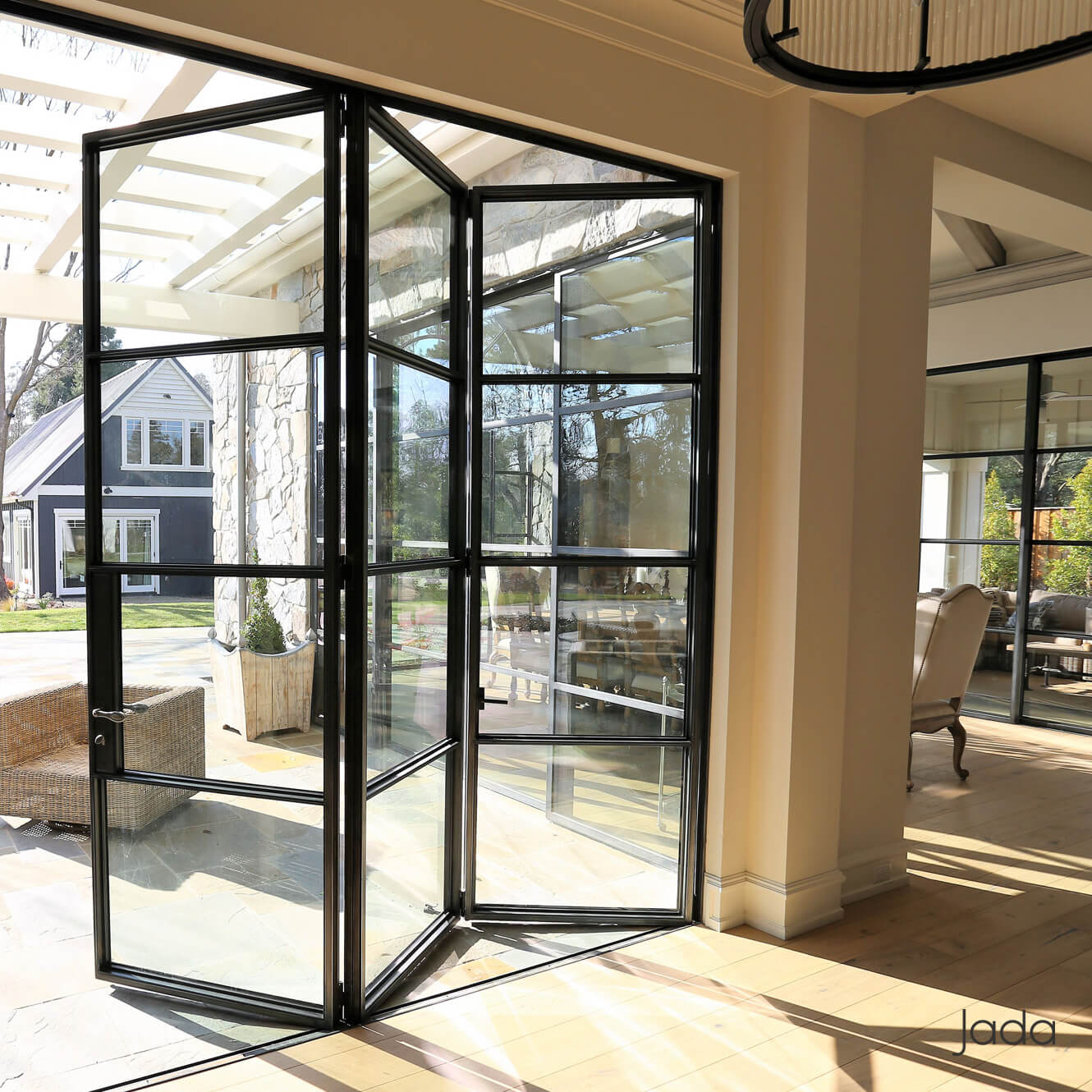 Low Price Thermal Break Double Tempered Glass Aluminium Arch Folding Patio Doors