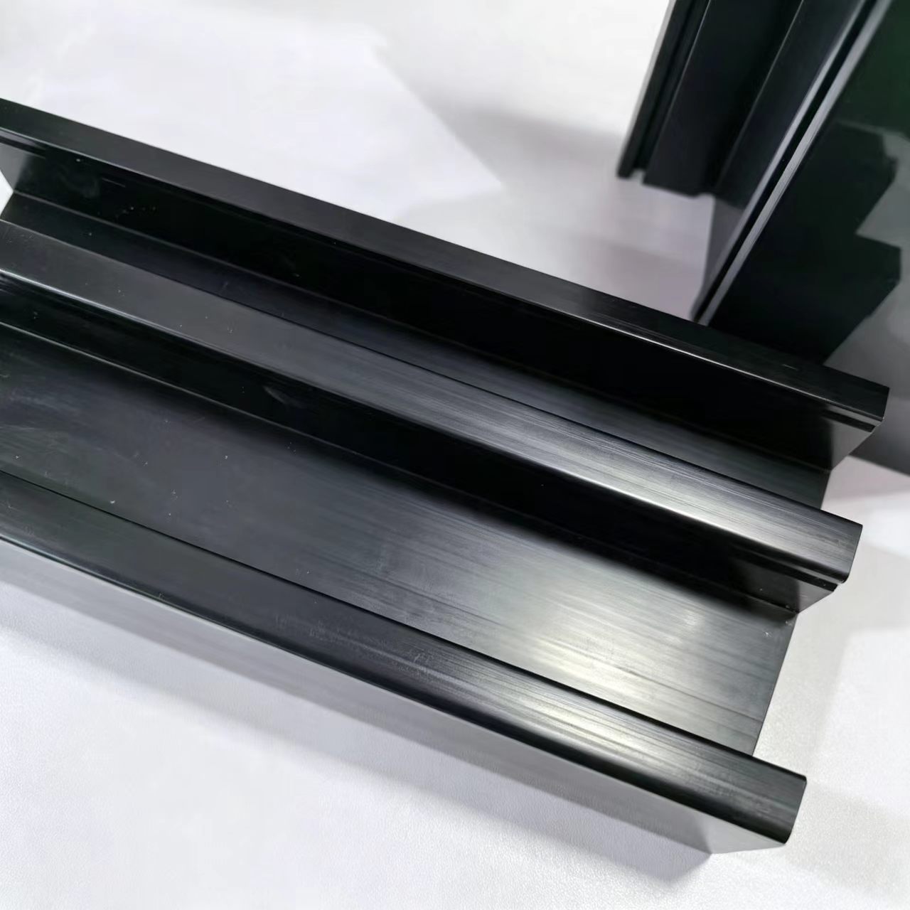 Aluminum sliding Inward-tilting windows With Single Or Double Tracks And Weatherproof Sealing, Easy For Maintenance And Repair