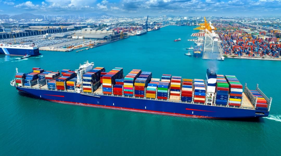 Cooperate with famous global lines